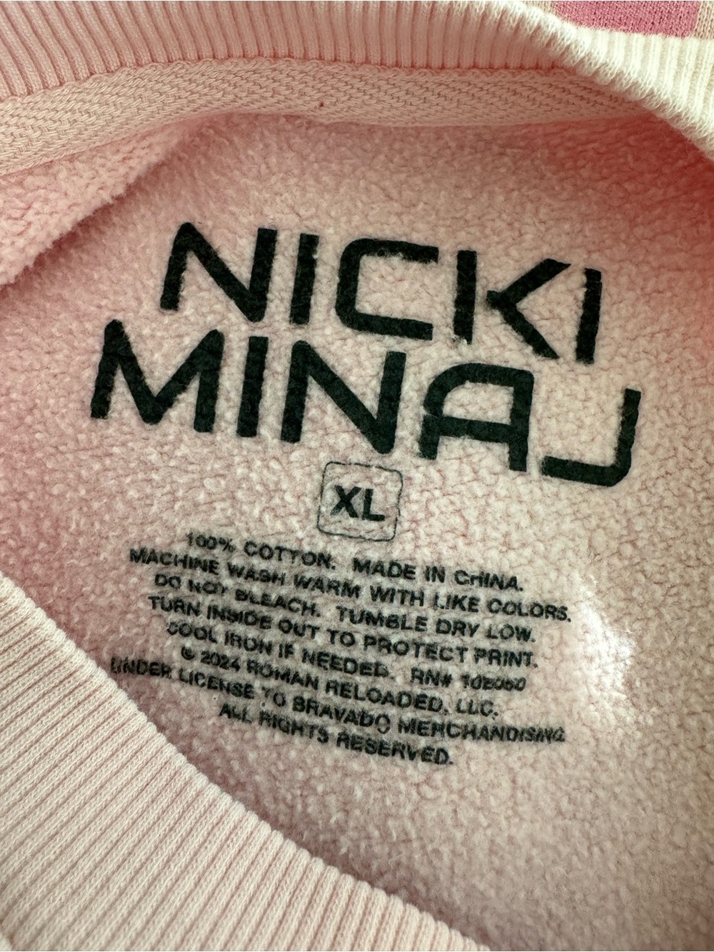 Nicki Minaj Pink Friday 2 Gag City Reloaded Crewneck Sweatshirt Concert Size XL - Picture 4 of 7